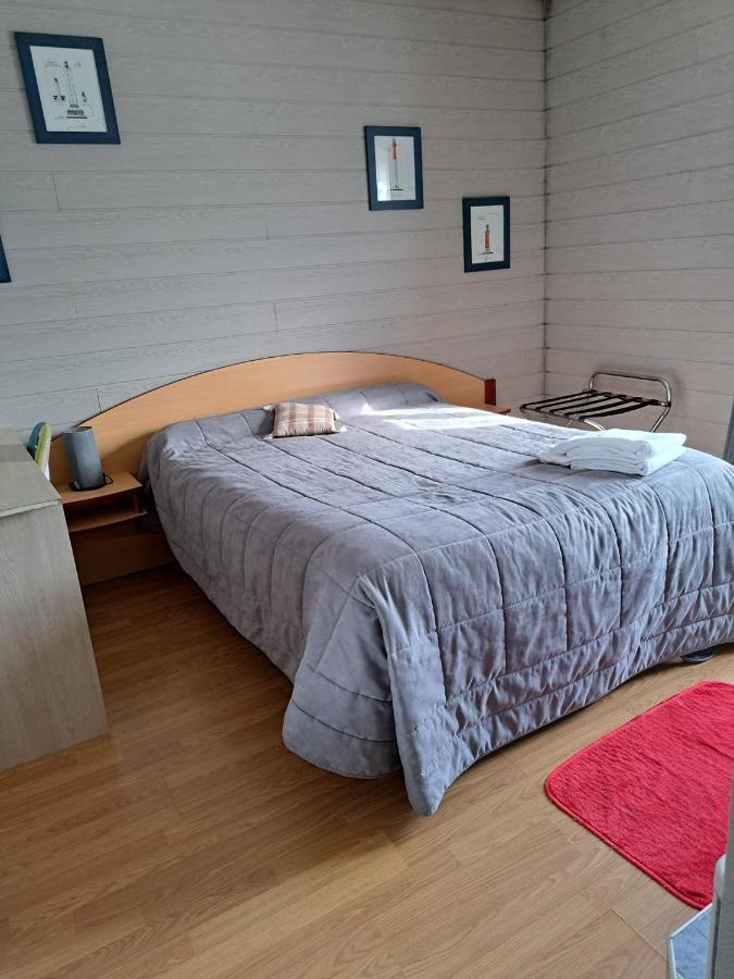 Le Petit Pecheur Hotel Saint-Florent-le-Vieil Luaran gambar