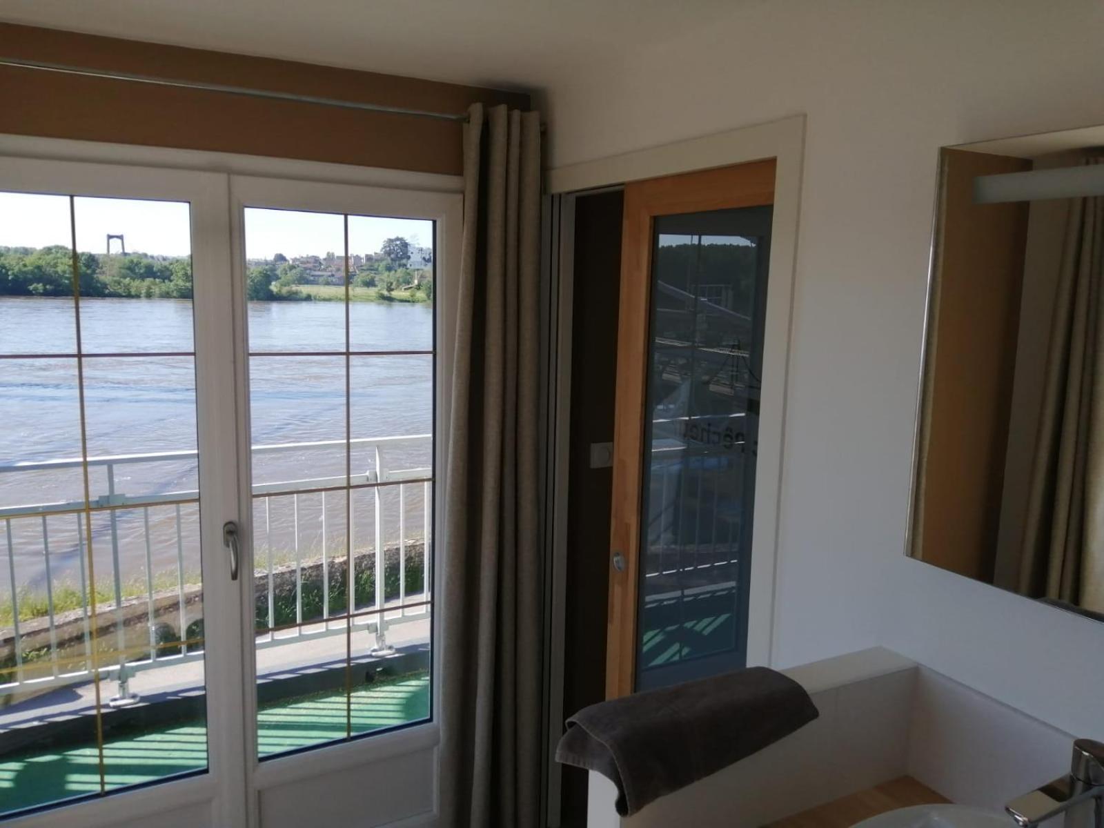 Le Petit Pecheur Hotel Saint-Florent-le-Vieil Luaran gambar