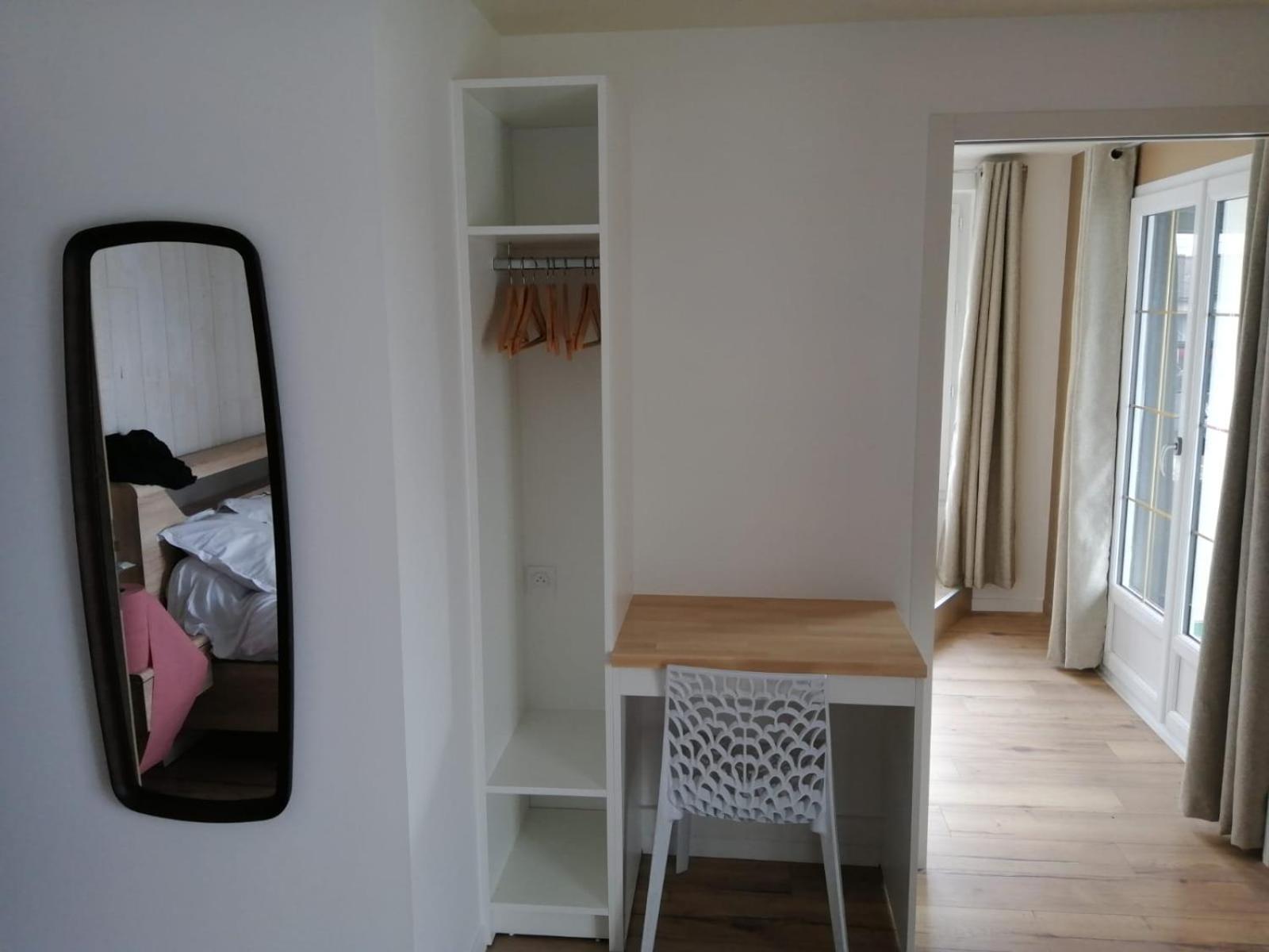 Le Petit Pecheur Hotel Saint-Florent-le-Vieil Luaran gambar