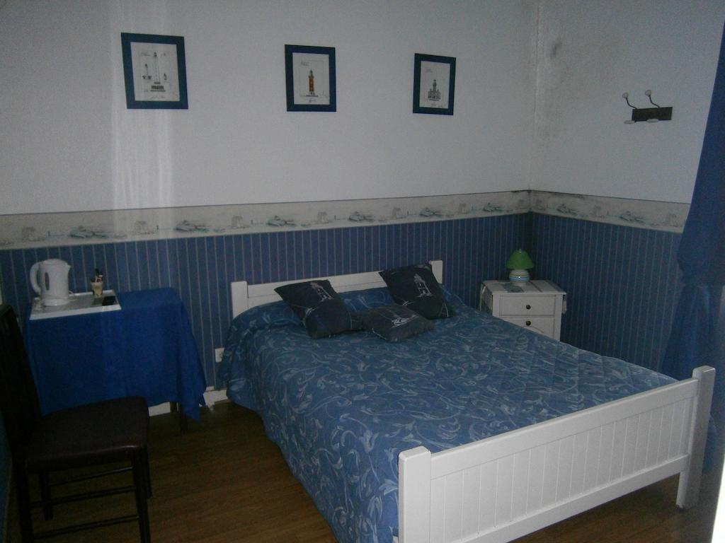 Le Petit Pecheur Hotel Saint-Florent-le-Vieil Luaran gambar