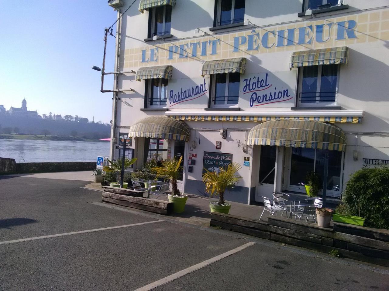 Le Petit Pecheur Hotel Saint-Florent-le-Vieil Luaran gambar